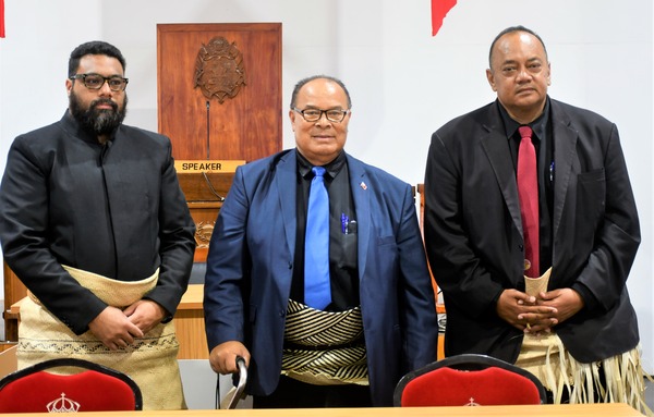 Pohiva with Speaker and PM 